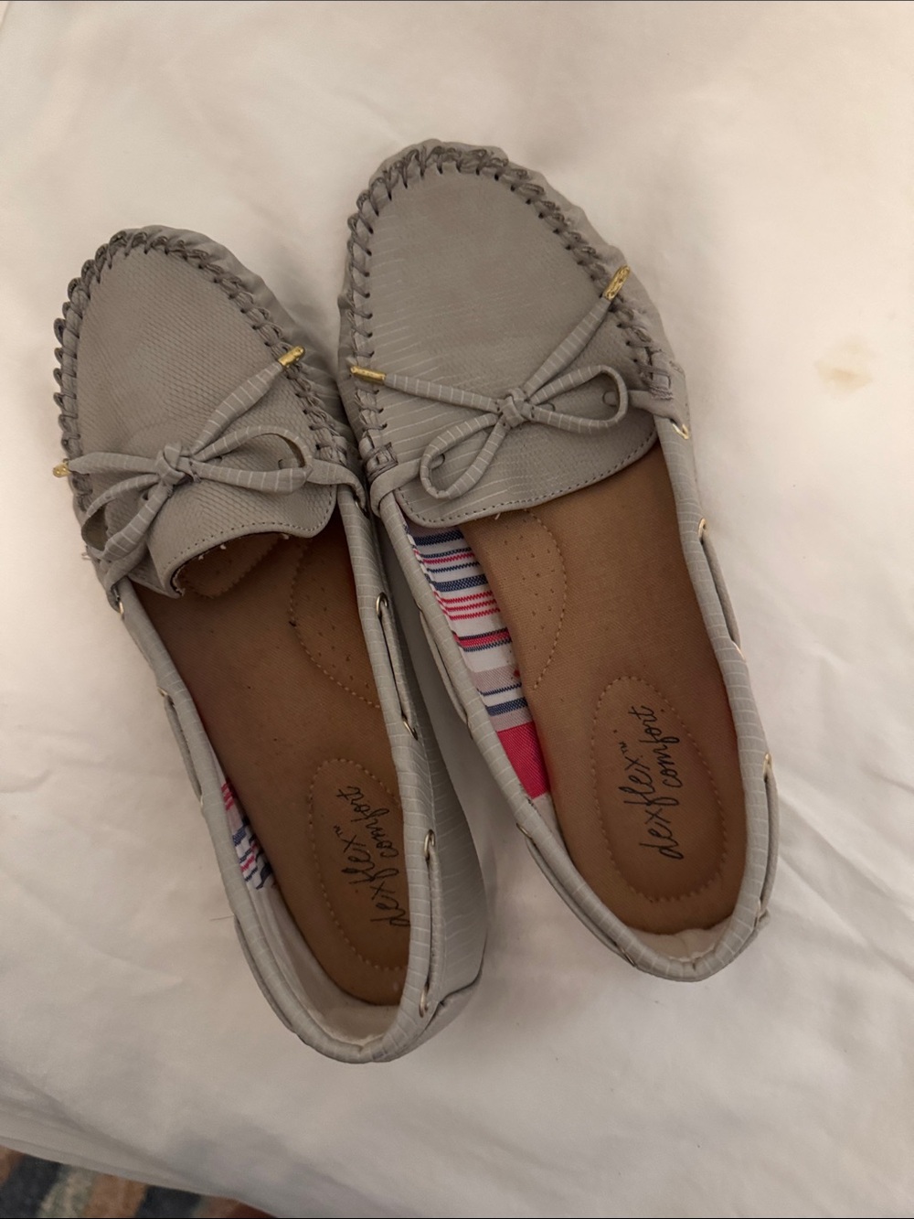 dexflex comfort Light Gray Bow Moccasin Loafers with Gold Tips